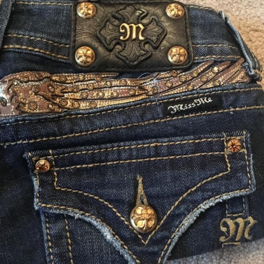 Miss Me Dark Rise Boot Cut Jeans Size 28